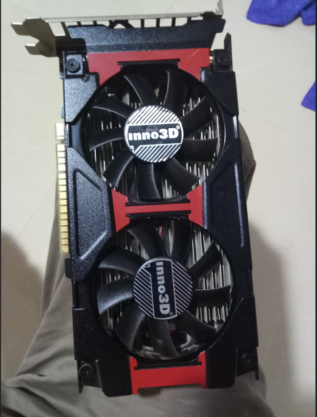 电脑硬件固态硬盘七彩虹sl300120g和映众750ti黑金版