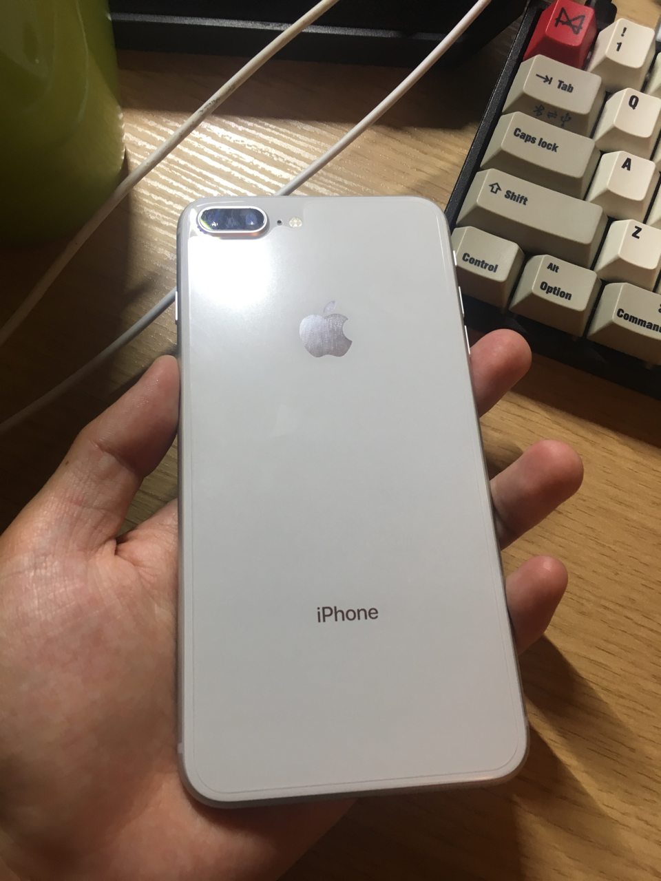 手机平板暂出iphone8plus64g白色国行保修到明年3月底