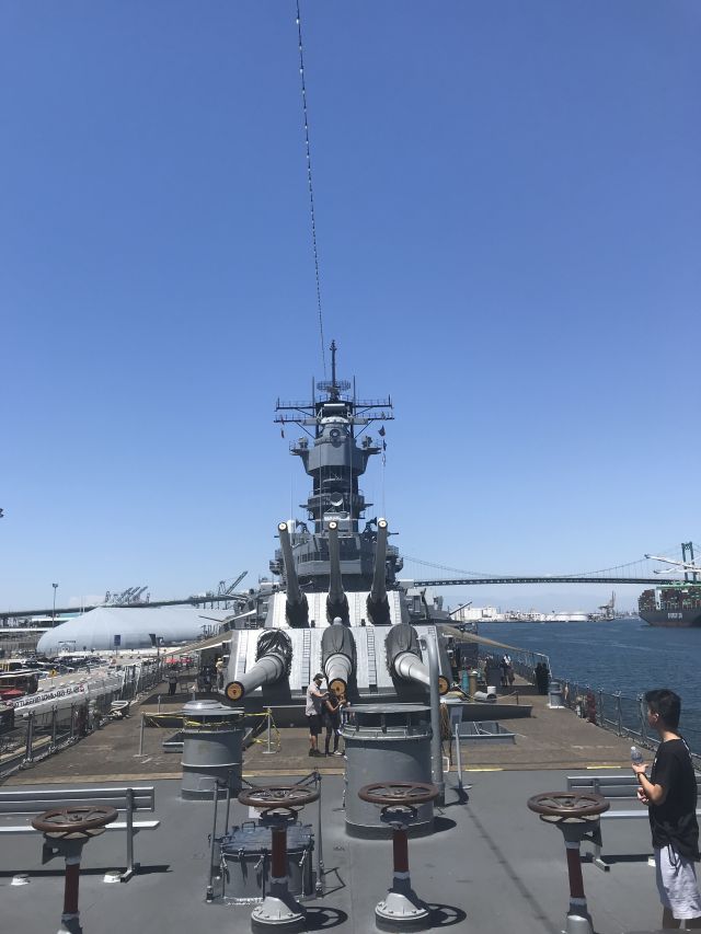 威风凛凛的mk7主炮(后甲板)