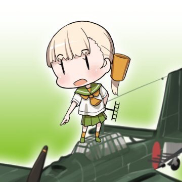 比较小的空母大概是沙恩(客船ver)改造的神鹰?