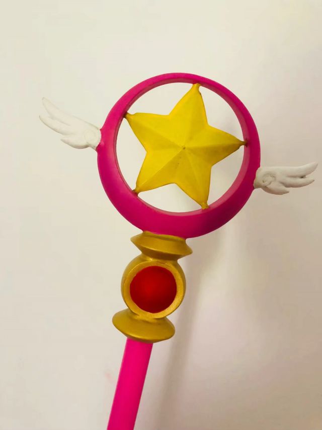 [猴区万能]这个魔法棒的造型是哪个作品里的?