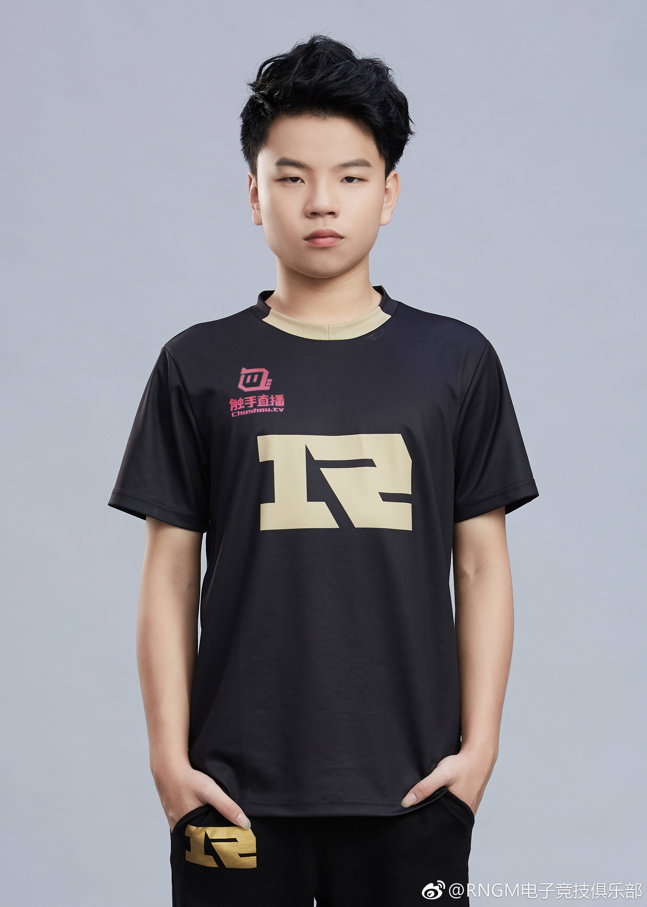 战队定妆照rngm篇老刘的卡芝兰大眼睛了解一下