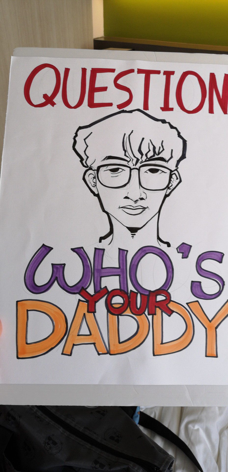 感谢小伙子们应援牌子我画了这么久第一次觉得被本尊拿在手里是我的