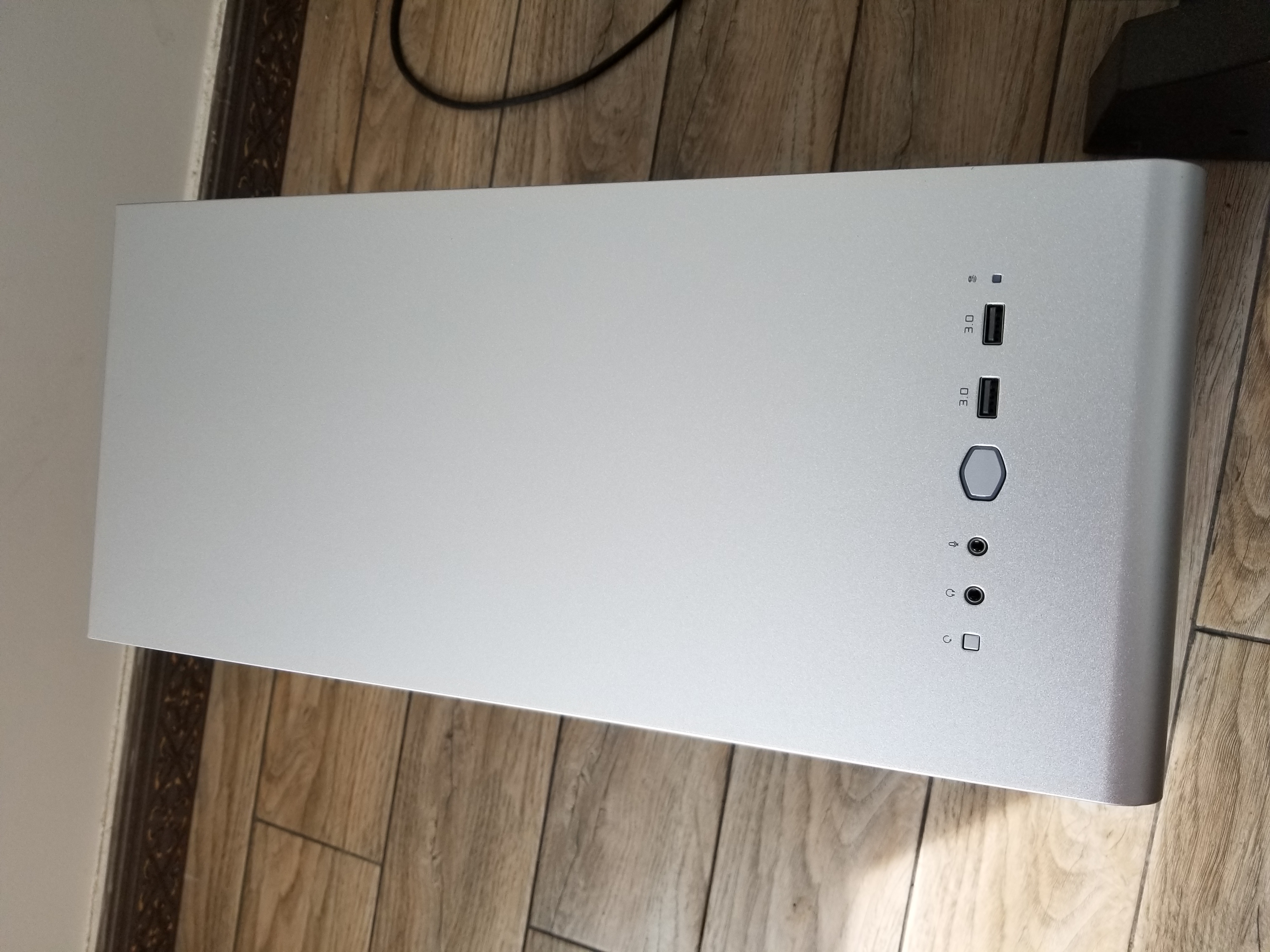 电脑硬件酷冷至尊ms600机箱mf120rargb风扇