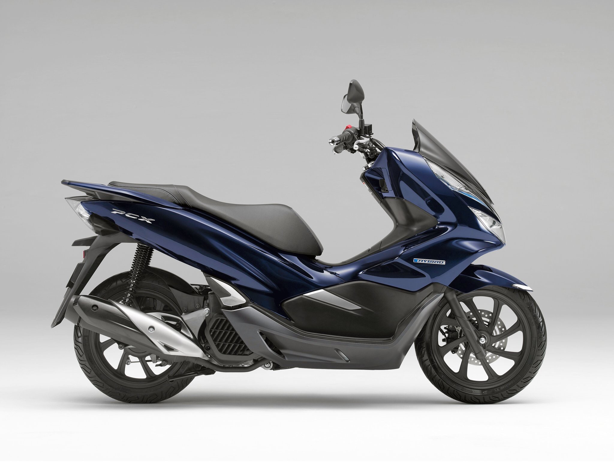 新闻速报本田全球首款量产型混合动力摩托车9月上市