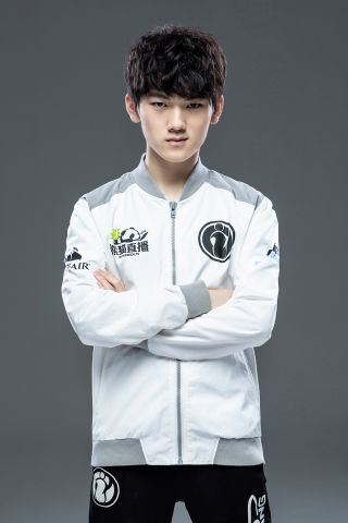 撸妹官博发的出征服定妆照宁王逗死我了