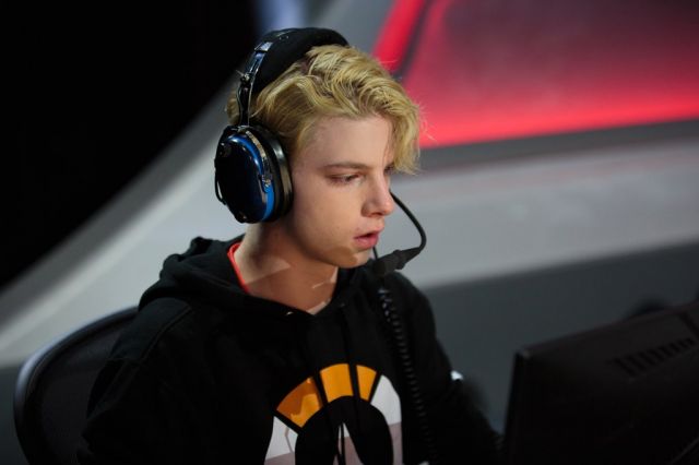 [采访] 向洛杉矶英勇队选手brady"agilities" girardi提问的回复