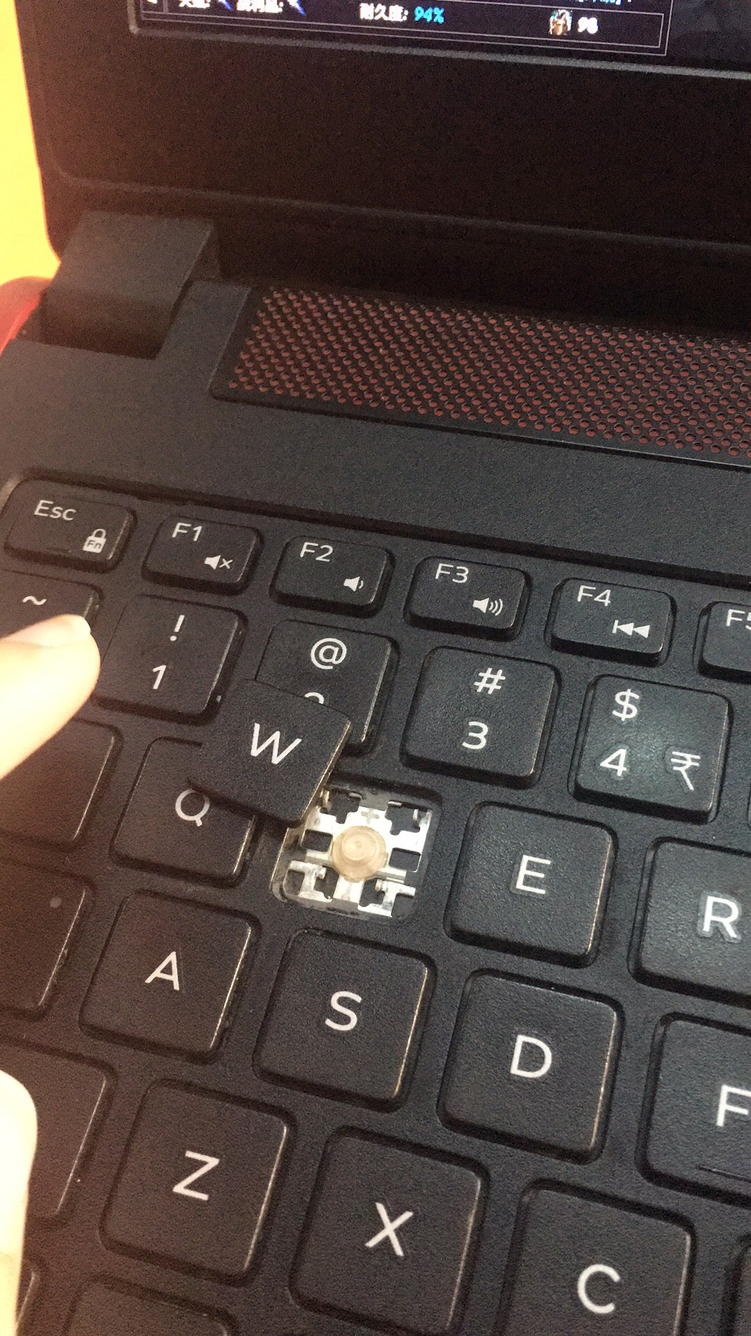 笔记本键盘按键翘起,求解