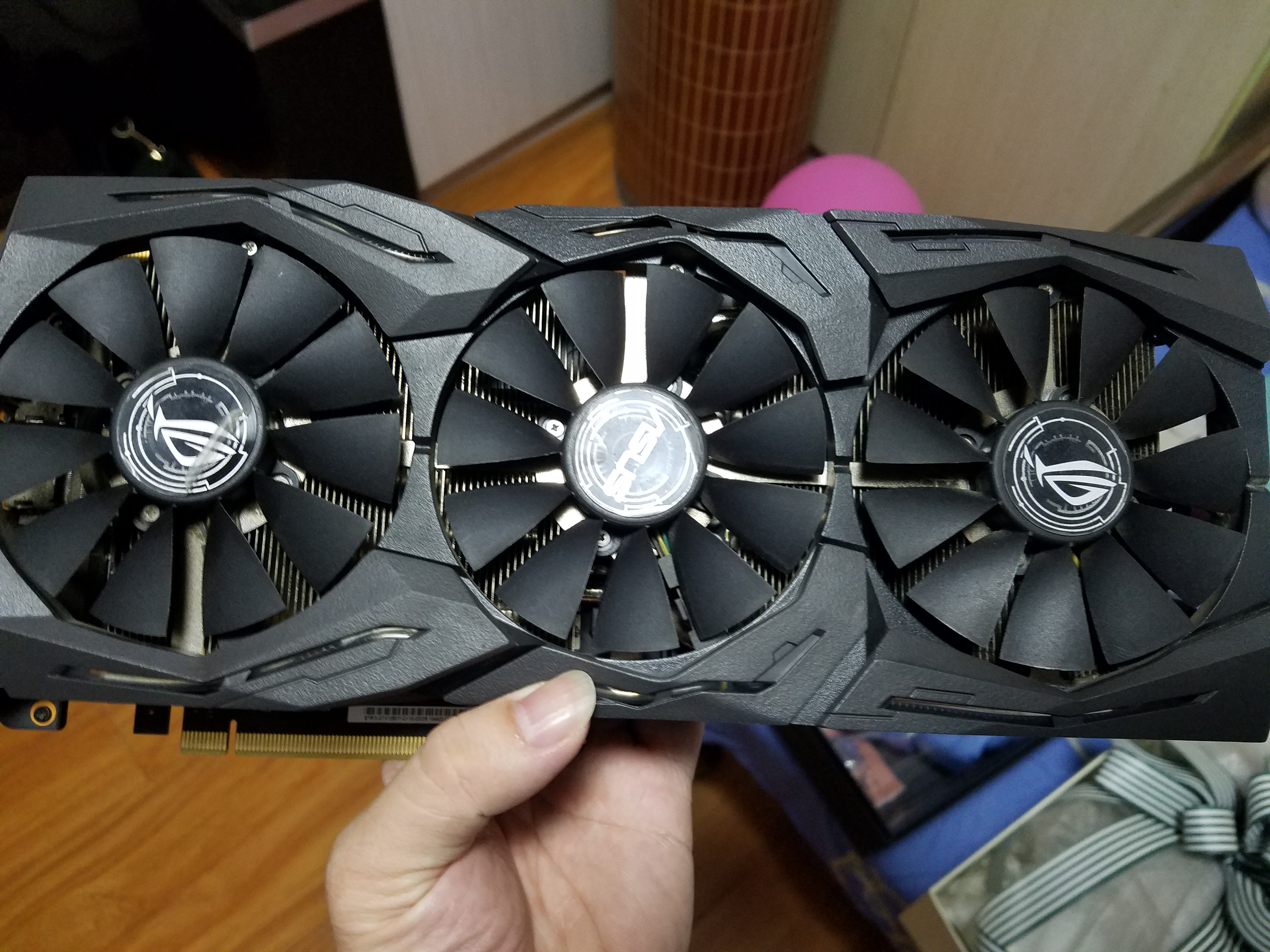 [电脑硬件]出块美版华硕猛禽1080ti 011g