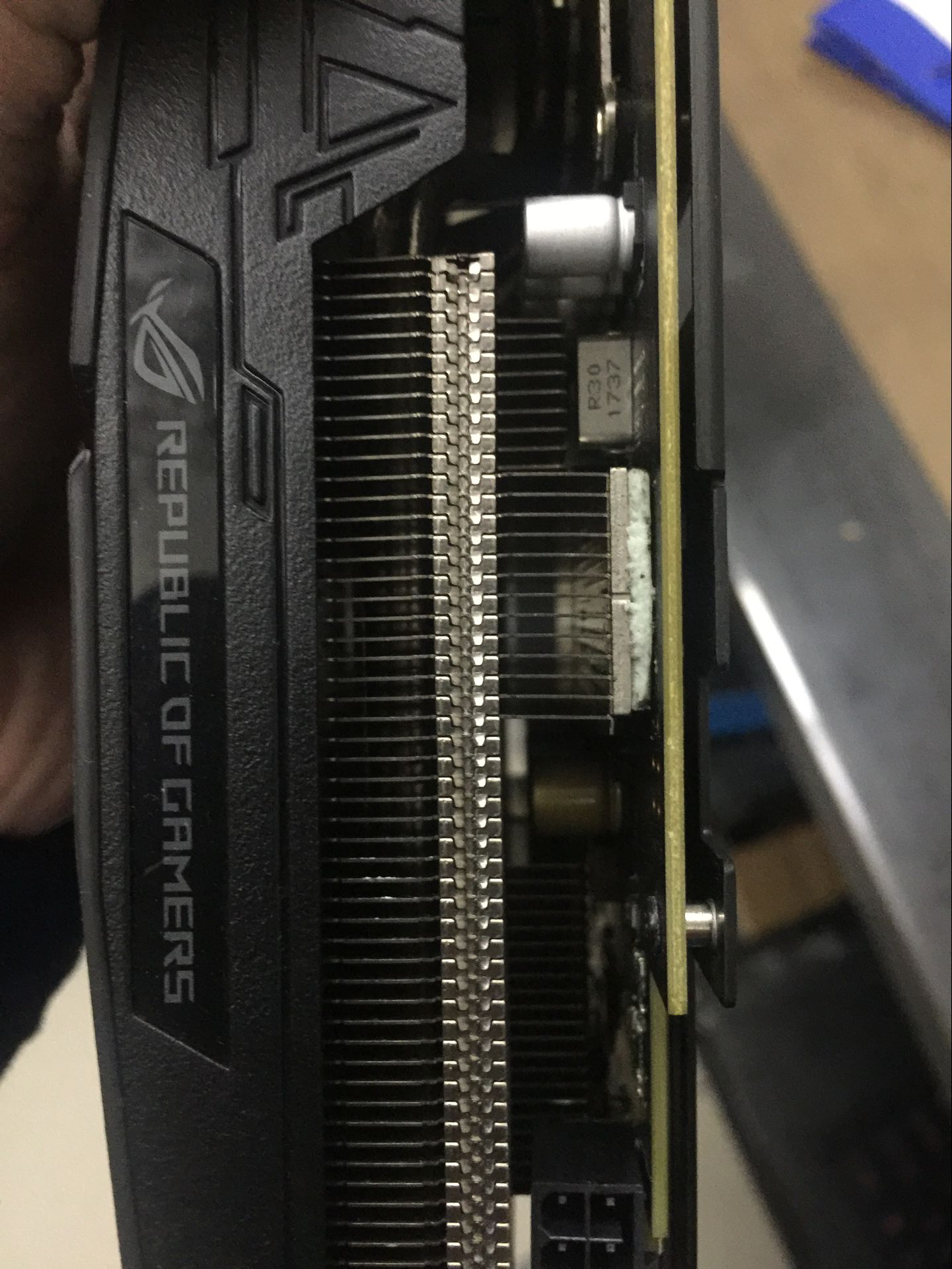 [电脑硬件] 显卡 1080 ftw 华硕1070ti a8g 裸卡 2出1
