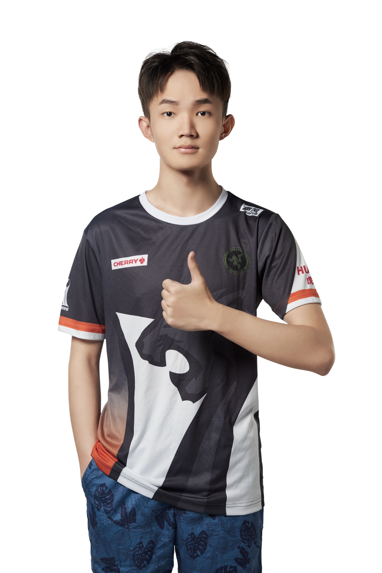 霖感titi绝地求生训练营公益赛17战队重磅来袭为爱而战