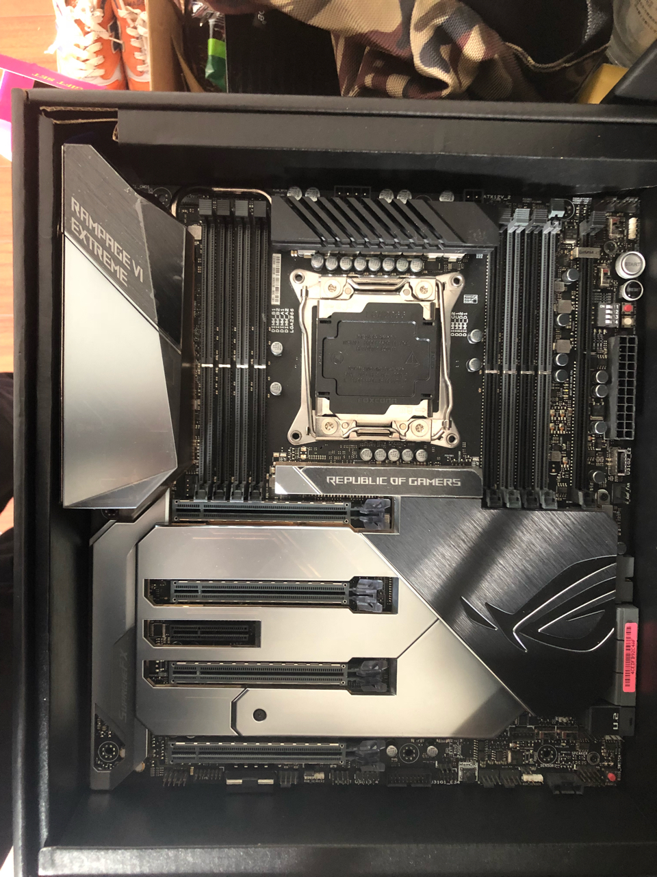 电脑硬件镁光11002t8400970pro960pro2080魔龙r6e