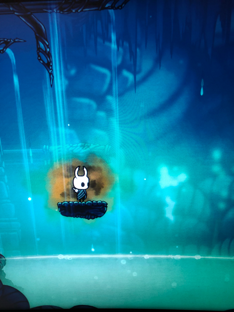 举手提问空洞骑士的酸泳怎么拿