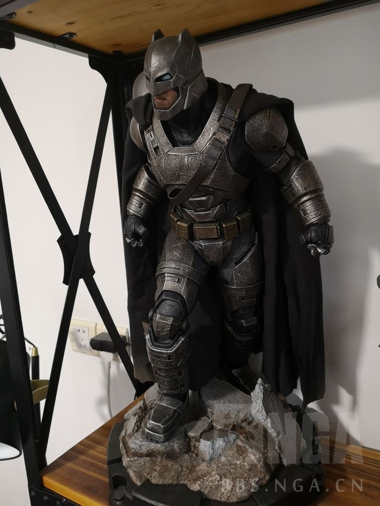 [其他] 出个sideshow蝙蝠侠重甲 23寸 pf雕像 反超人装甲 雕像 顺丰包