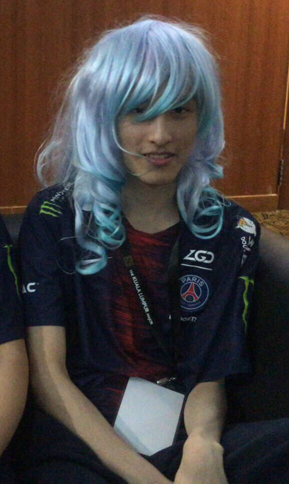 发两张图ame艹我