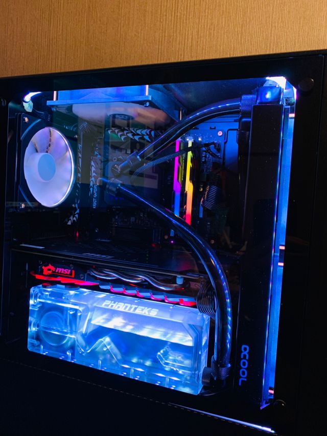 魔改alphacool 280水冷…追风者p300加水箱