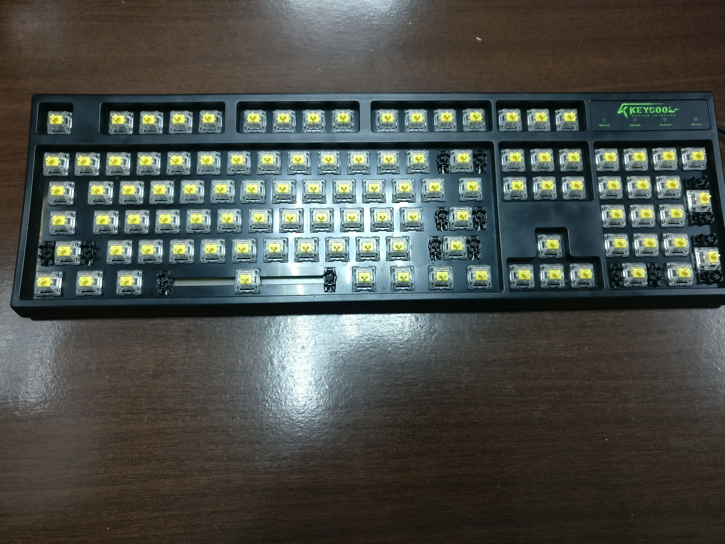电脑外设凯酷k9佳达隆黄轴g黄轴104机械键盘无灯
