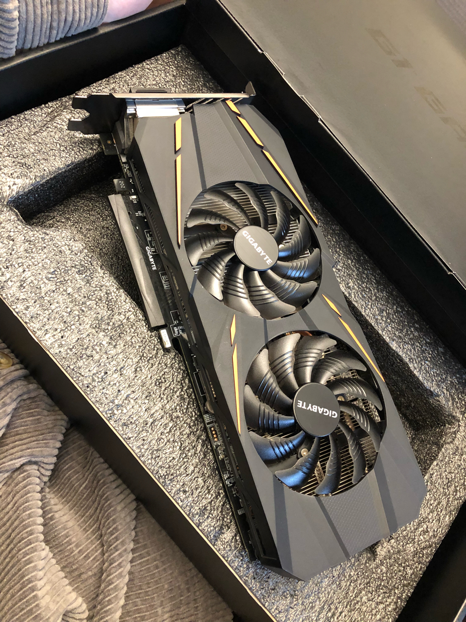 电脑硬件出技嘉10603gg1有盒无发票已出