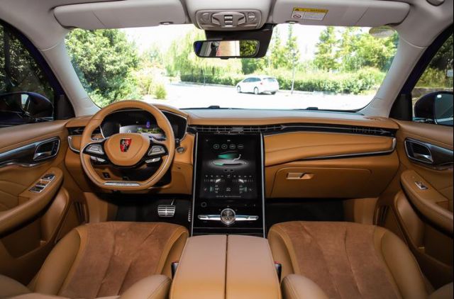 今天去看荣威marvelx,直接吓跑