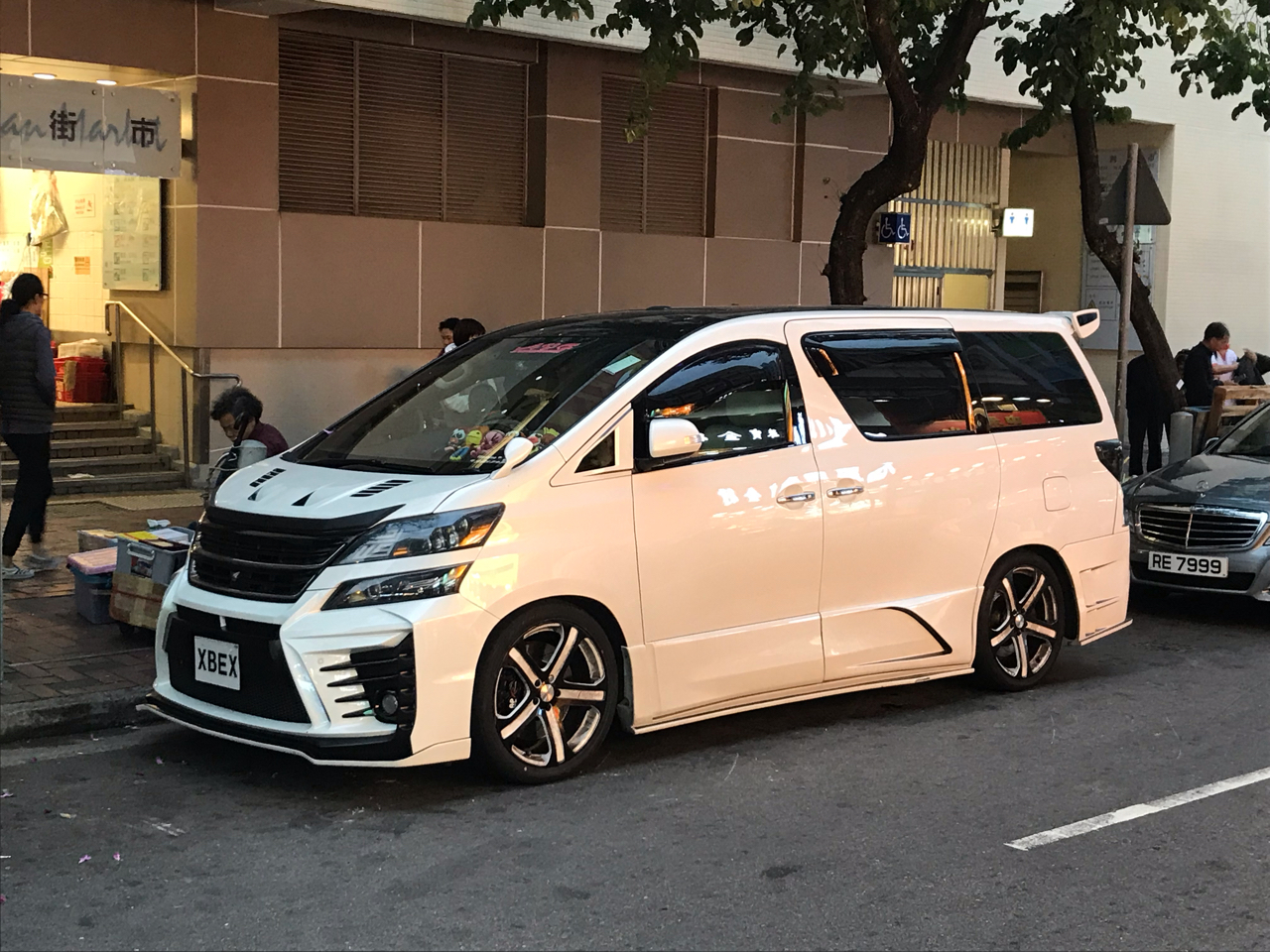 [问题求解]香港这边怎么这么多的家用面包车?