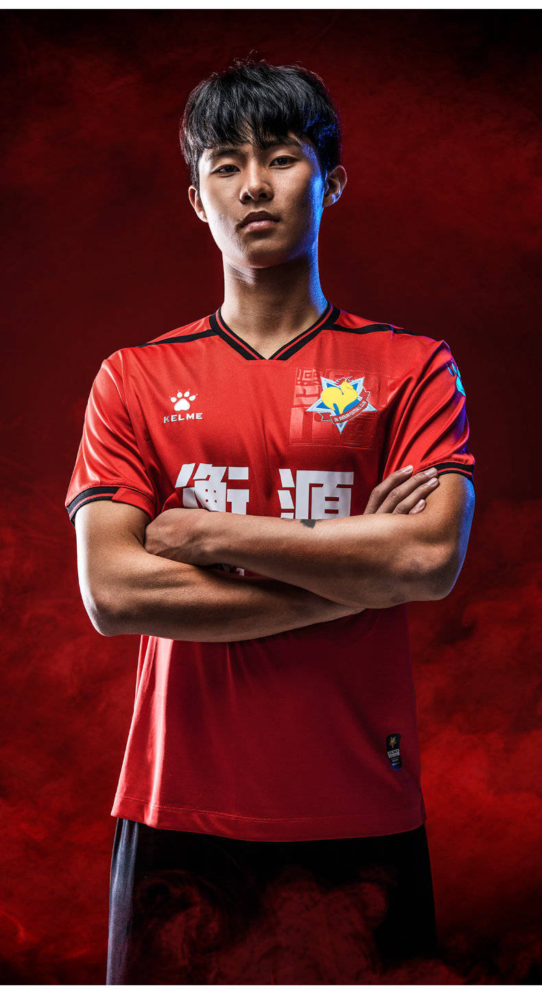 耐克出来挨打新赛季中甲球队球衣定妆照