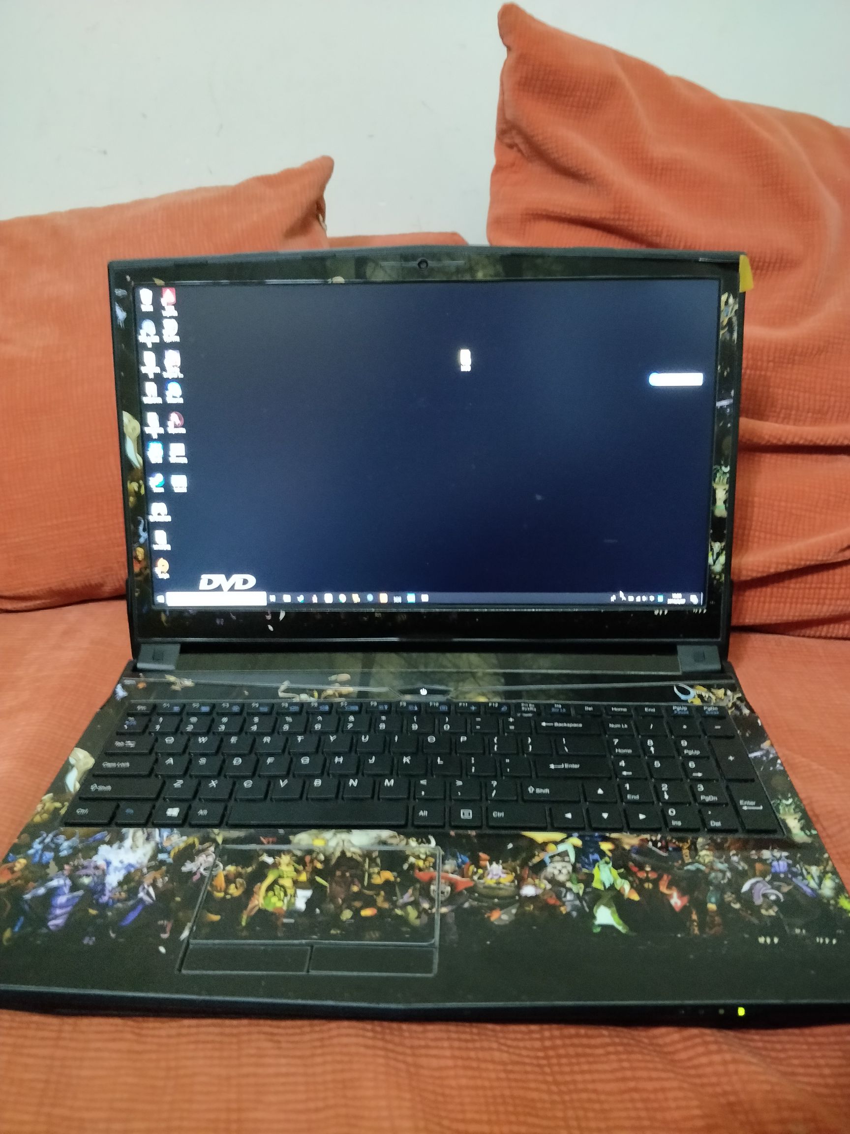 电脑硬件炫龙kpi51066笔记本急卖可刀