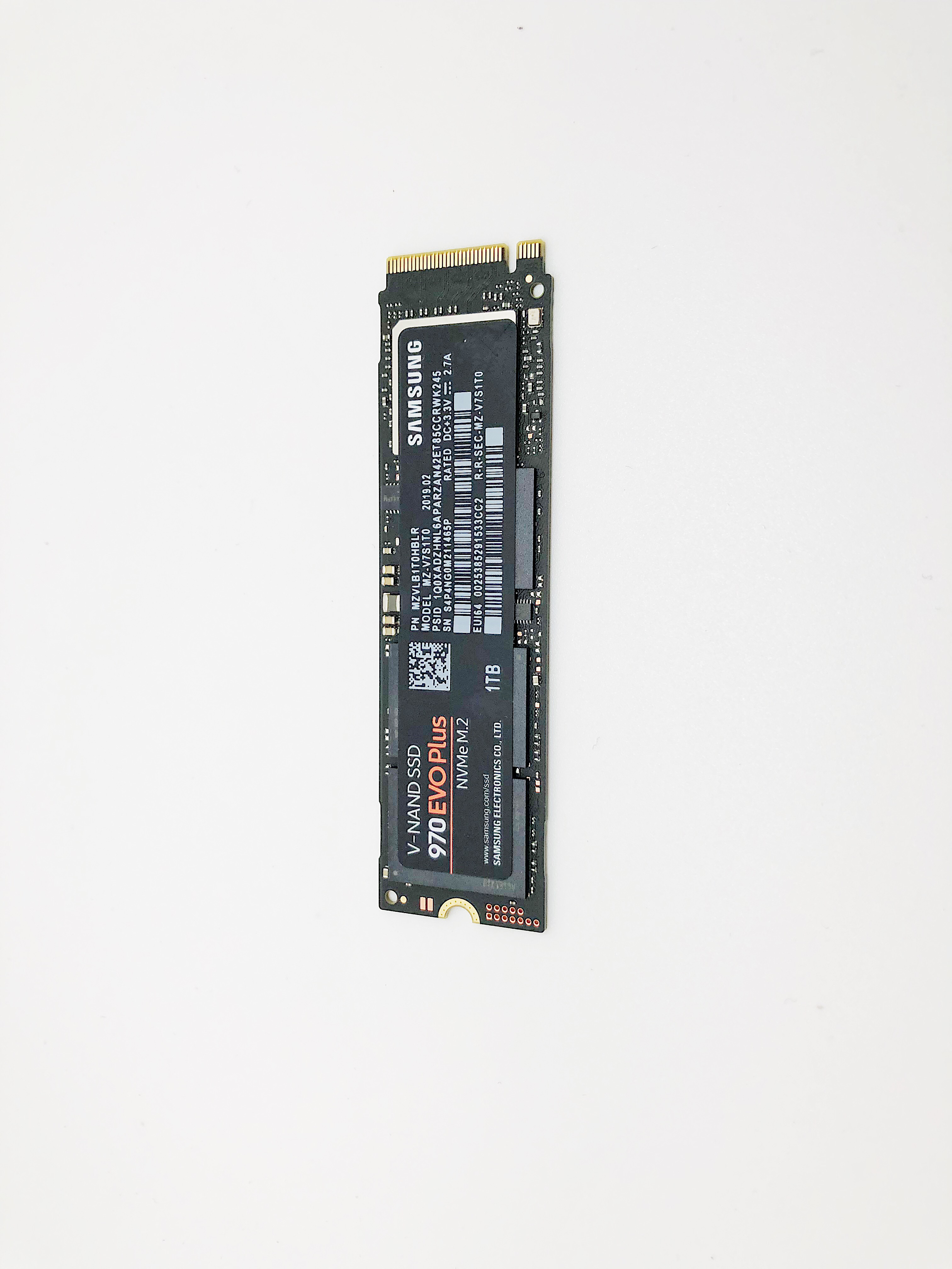 应该是首发开箱三星970evoplusek散热开箱