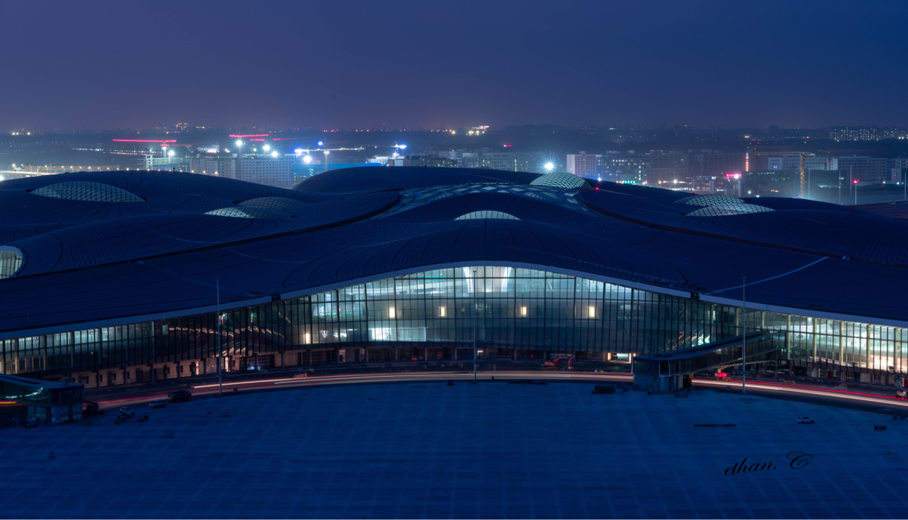 北京大兴机场夜景图片