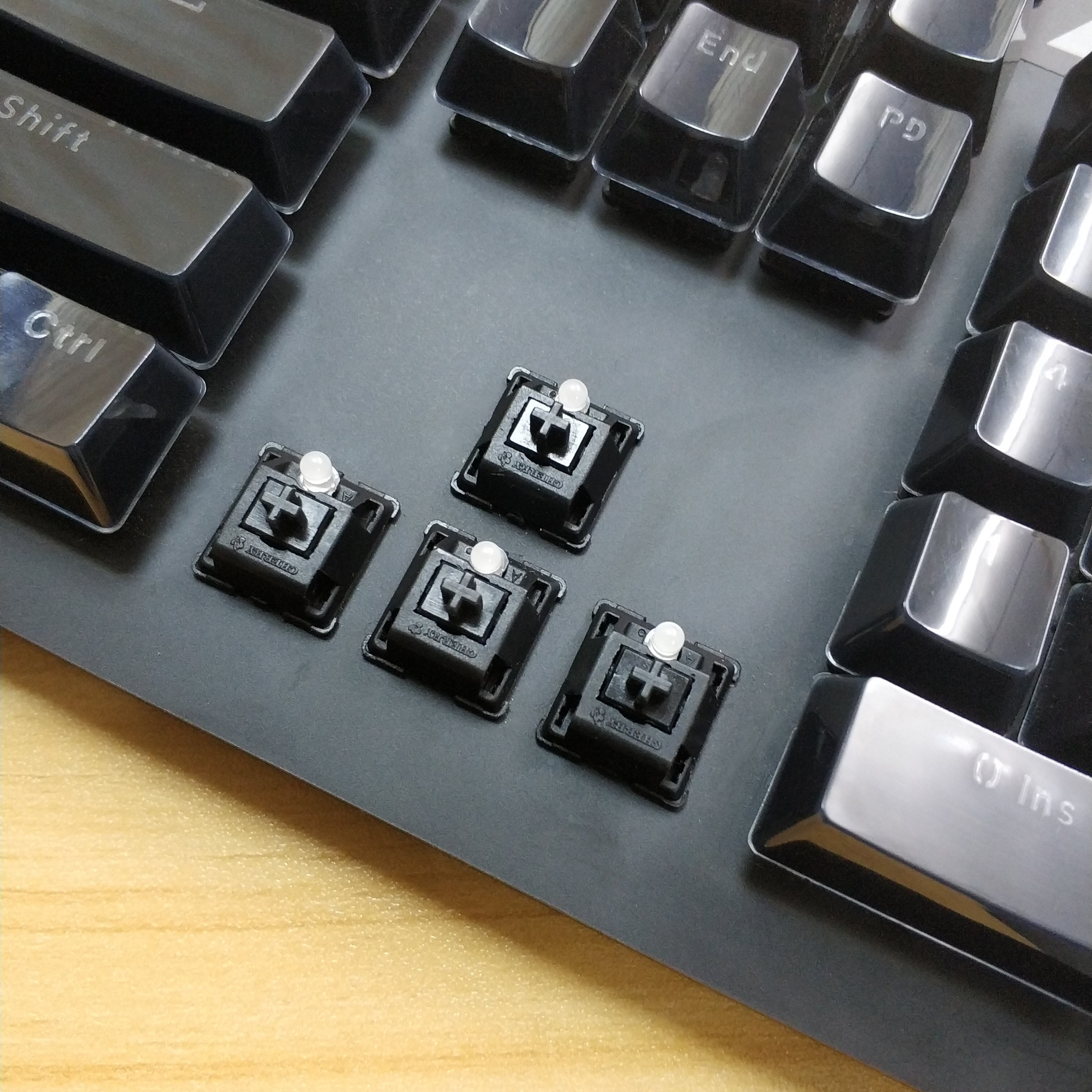 魔术师摇杆机械键盘