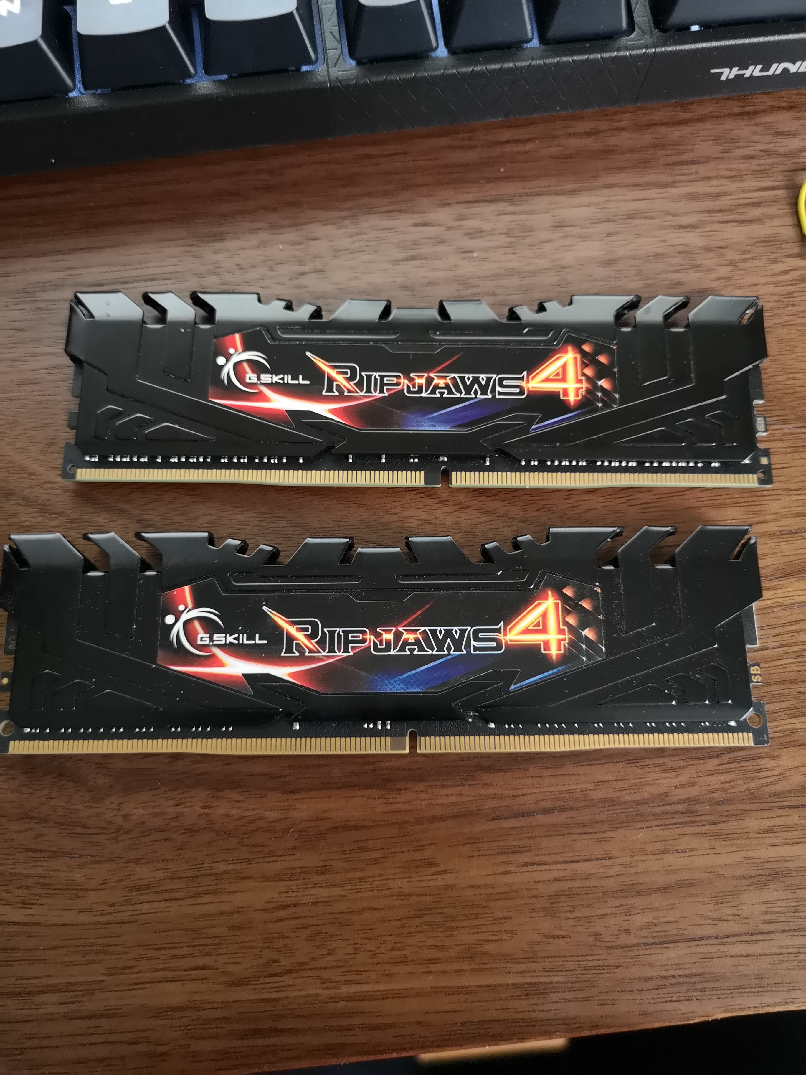 电脑硬件出2条芝奇8g