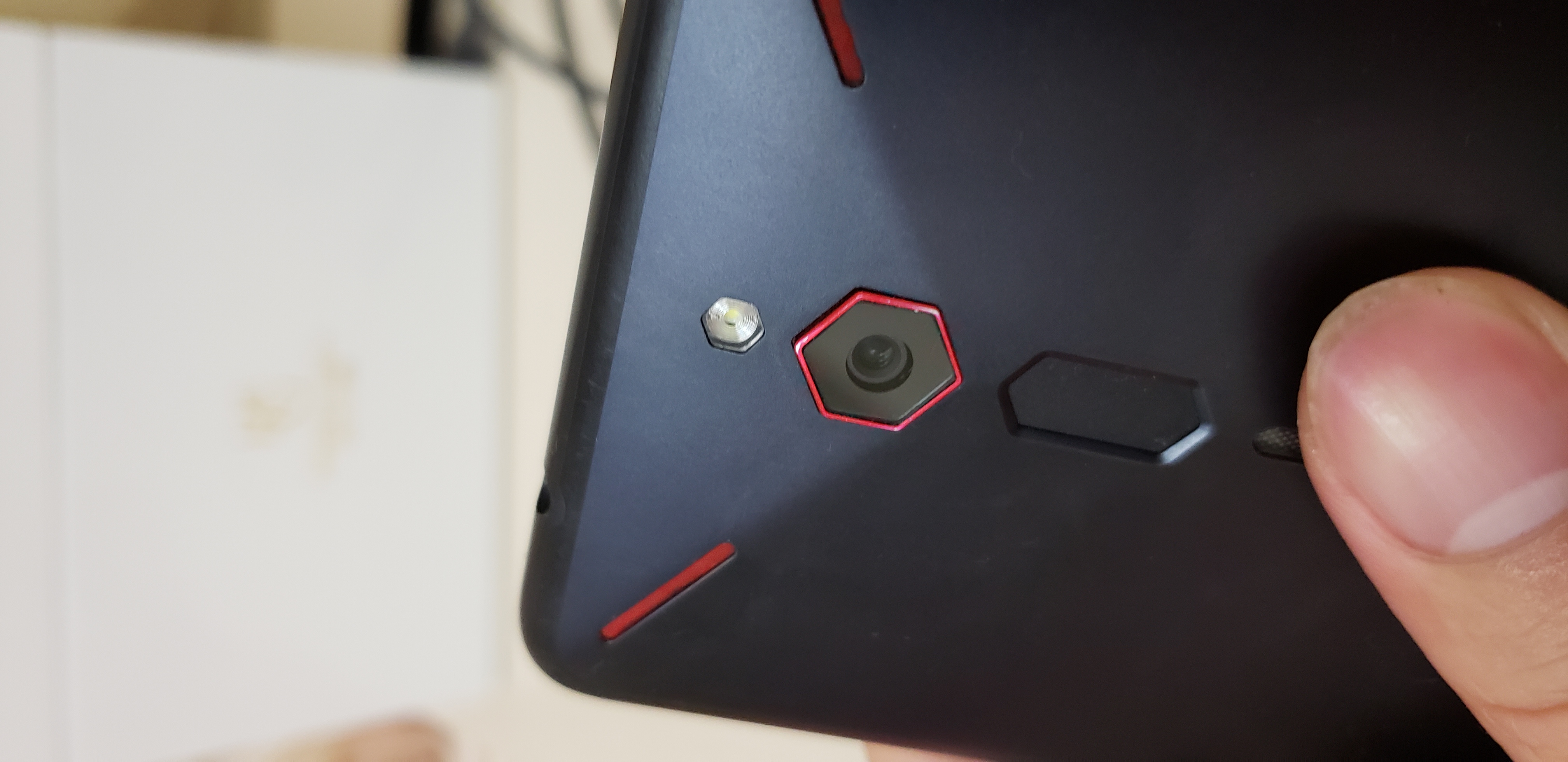 手机红魔一代664已出