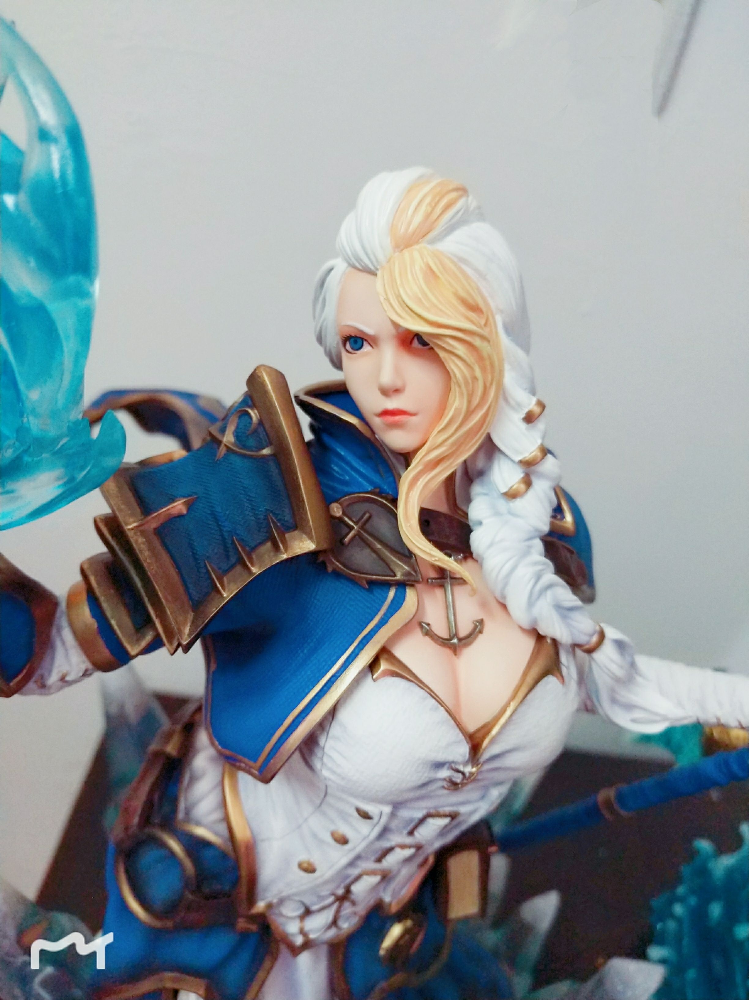 预定的吉安娜雕像到了