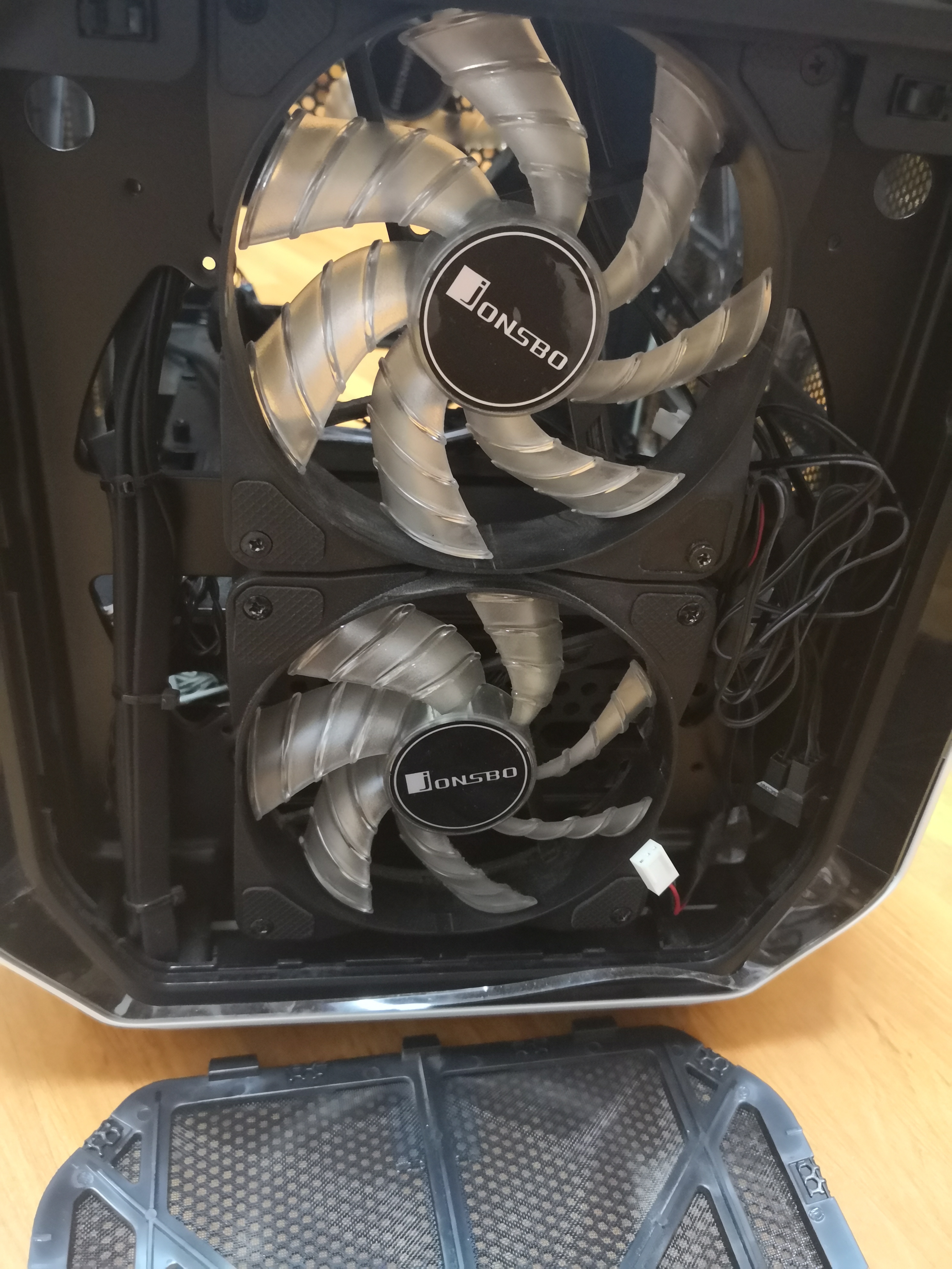 [电脑硬件]海盗船380t itx机箱9.99成新