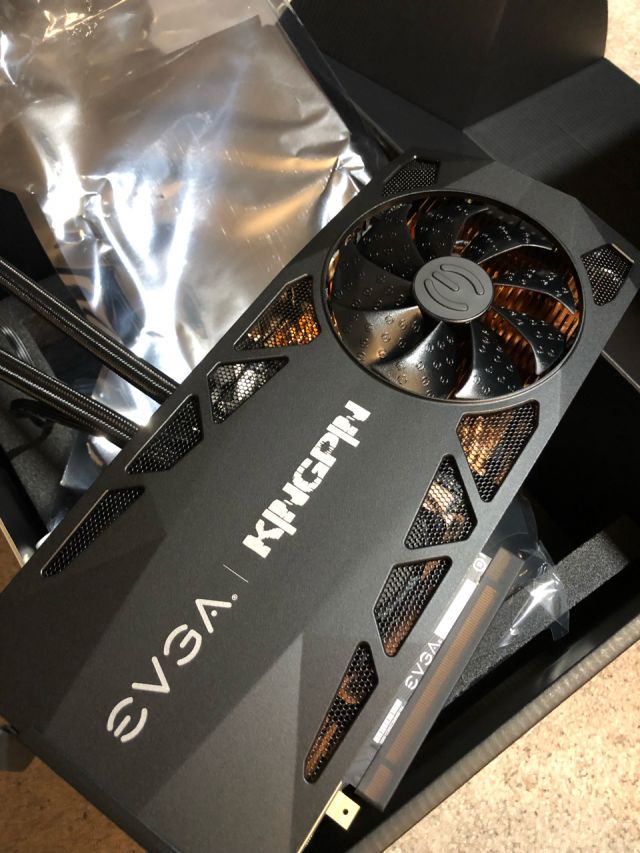 2080ti kingpin到了,开个箱加慢慢更新超频测试.