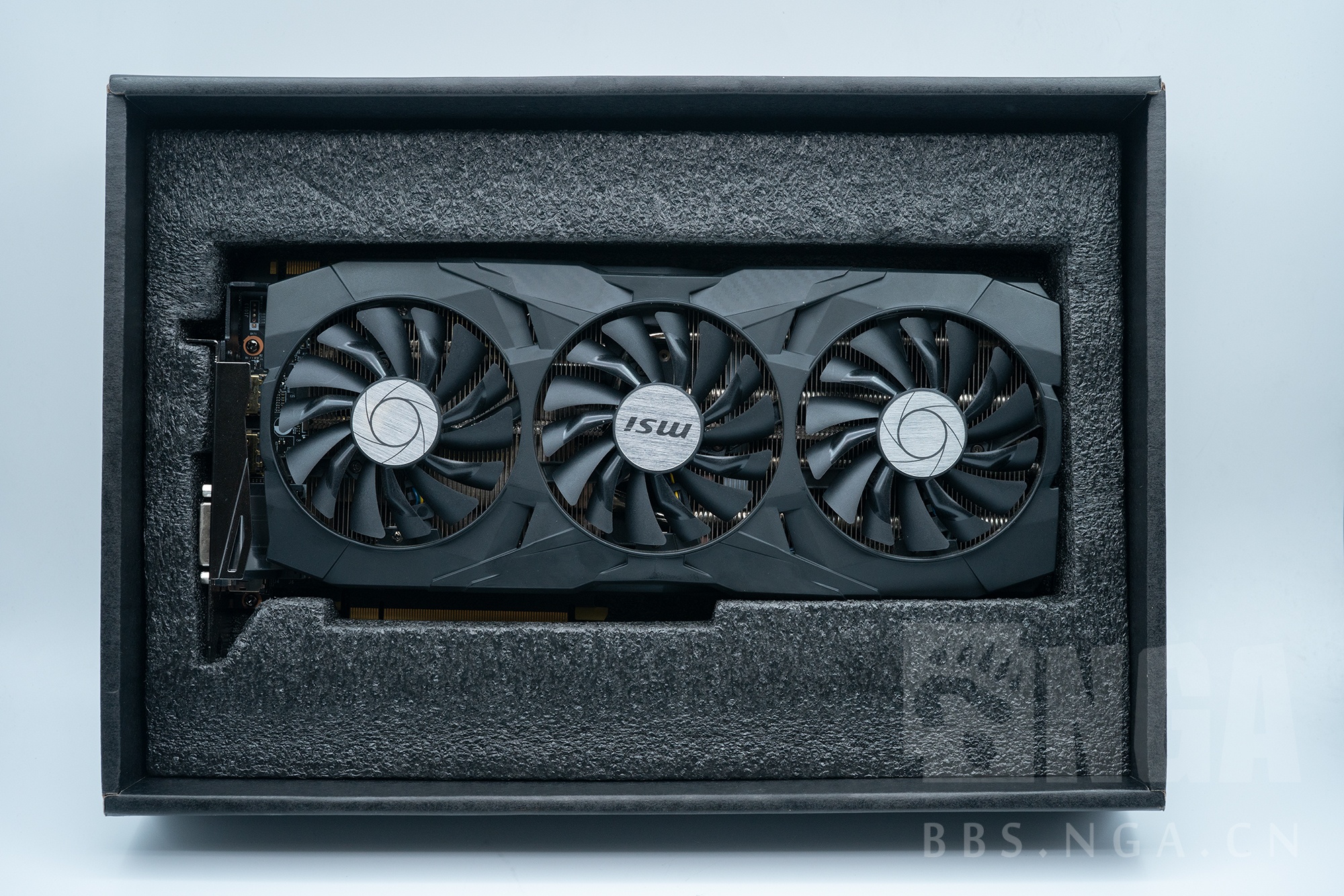 电脑硬件3800出一张微星1080ti暗黑龙爵