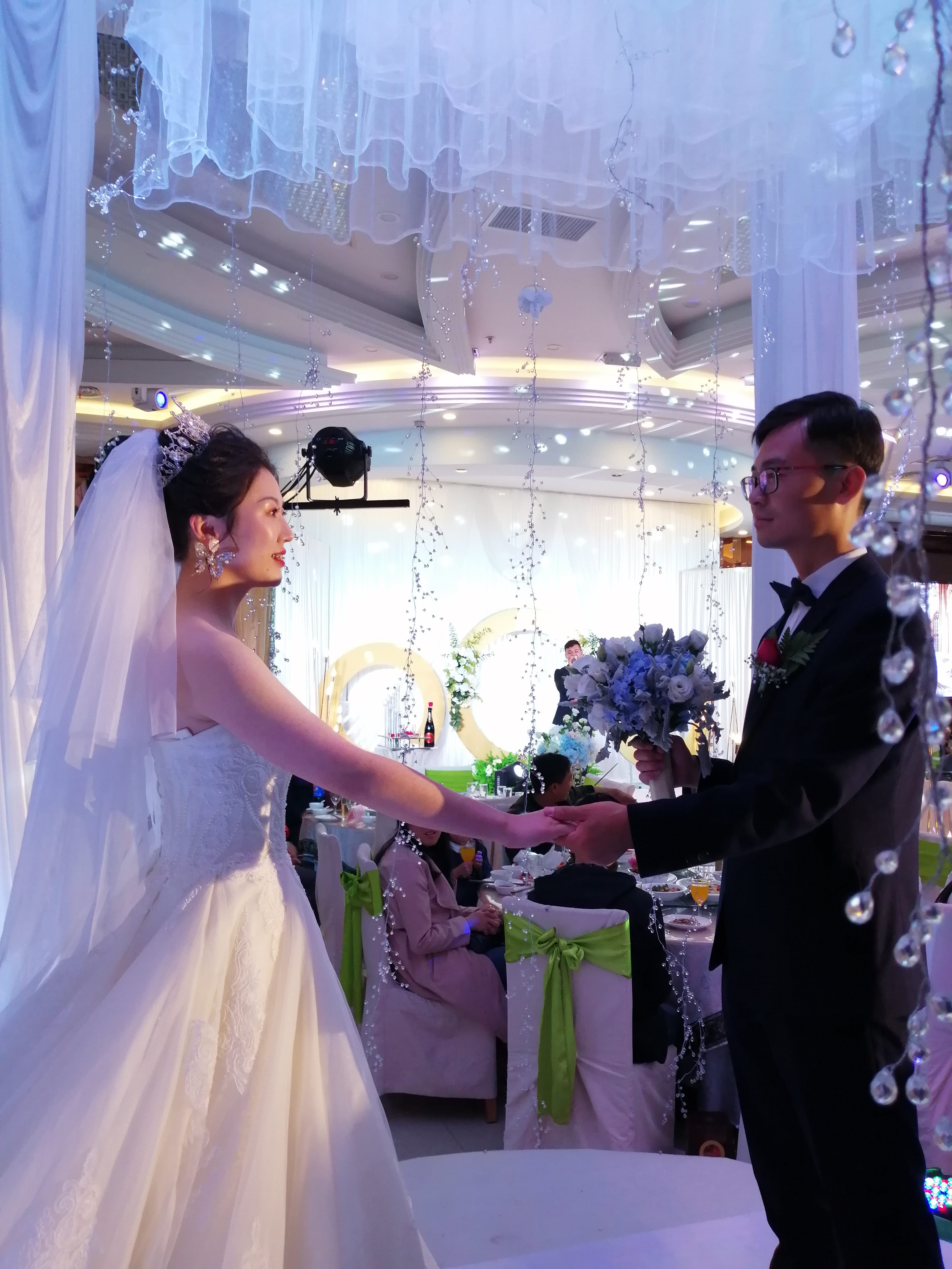 原三区火羽山星耀苍穹公会第三对小夫妻正式出现昆明有视频