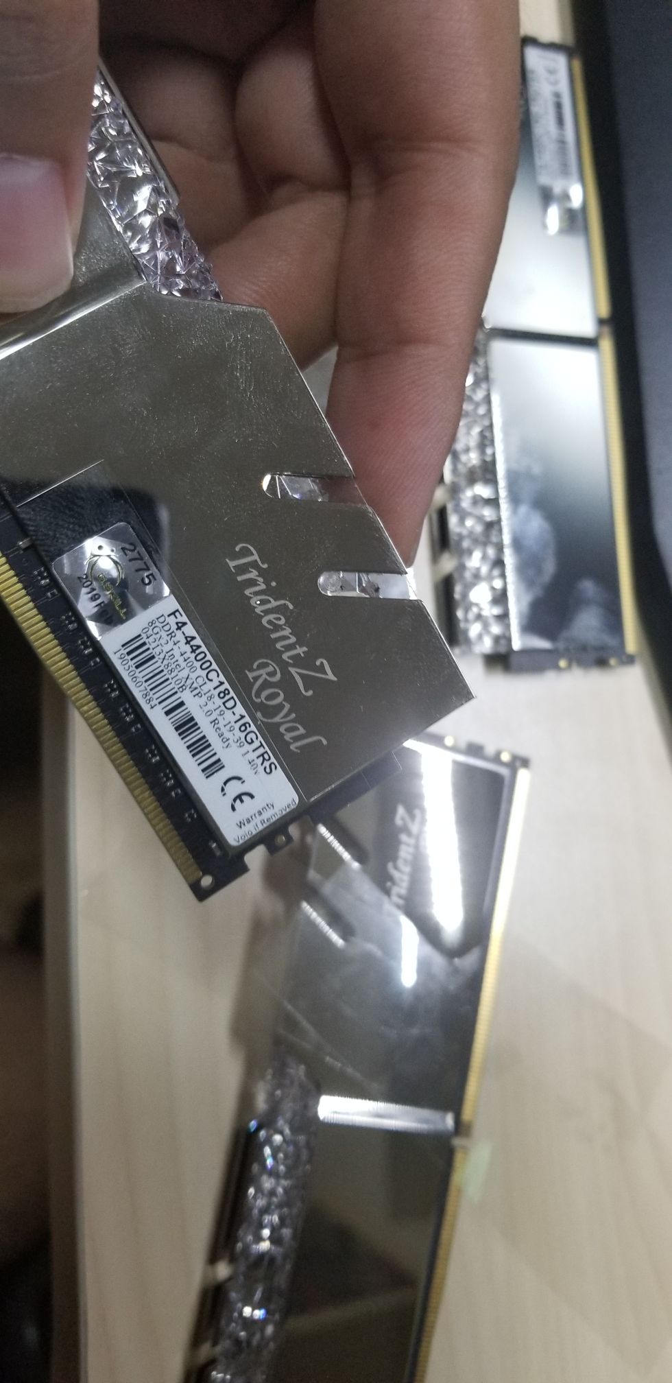 给大家说一个笑话你们知道皇家戟有膜么