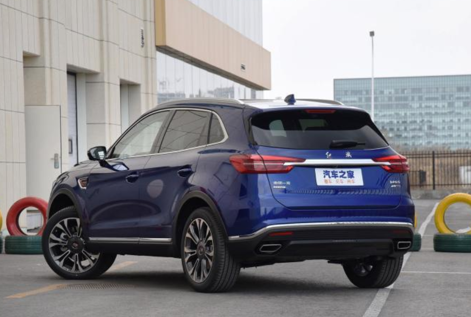 2019-06-06 22:19 ★         红旗hs5,记得选黑色,开车时候一定要穿