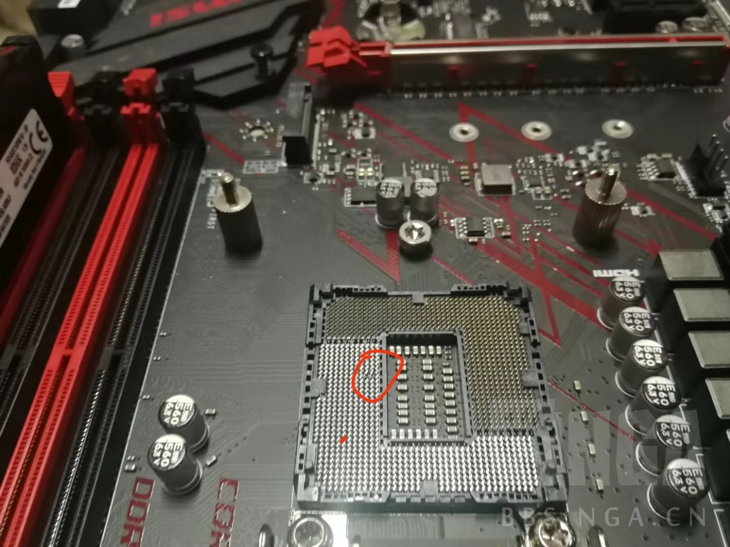 求助主板点不亮换货后又给发了一个针脚歪了几处的主板目前客服推脱