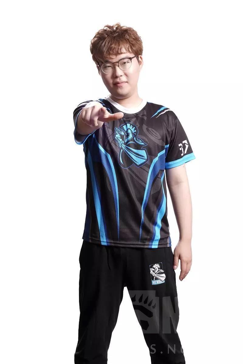 [赛事] next春季赛明星邀请赛线下总决赛决赛th000大胜infi夺冠