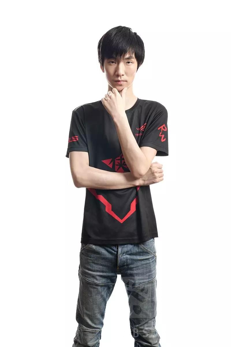 [赛事] next春季赛明星邀请赛线下总决赛决赛th000大胜infi夺冠