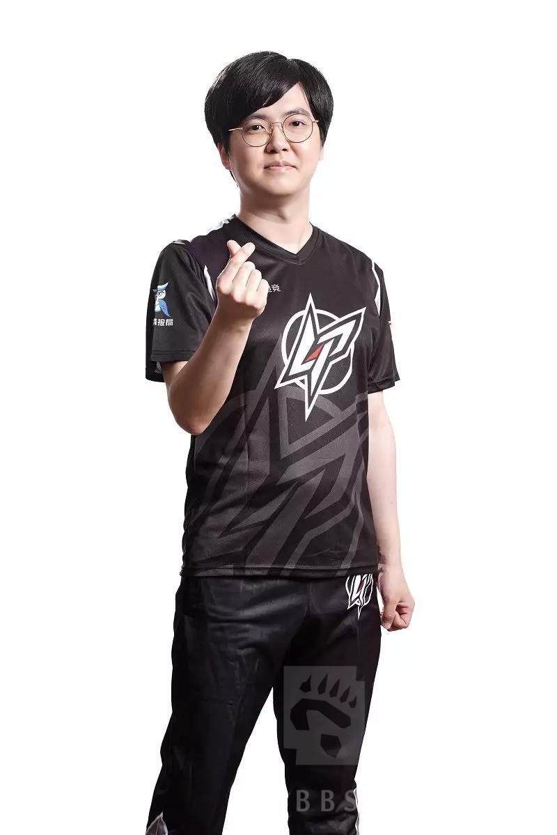 [赛事] next春季赛明星邀请赛线下总决赛决赛th000大胜infi夺冠