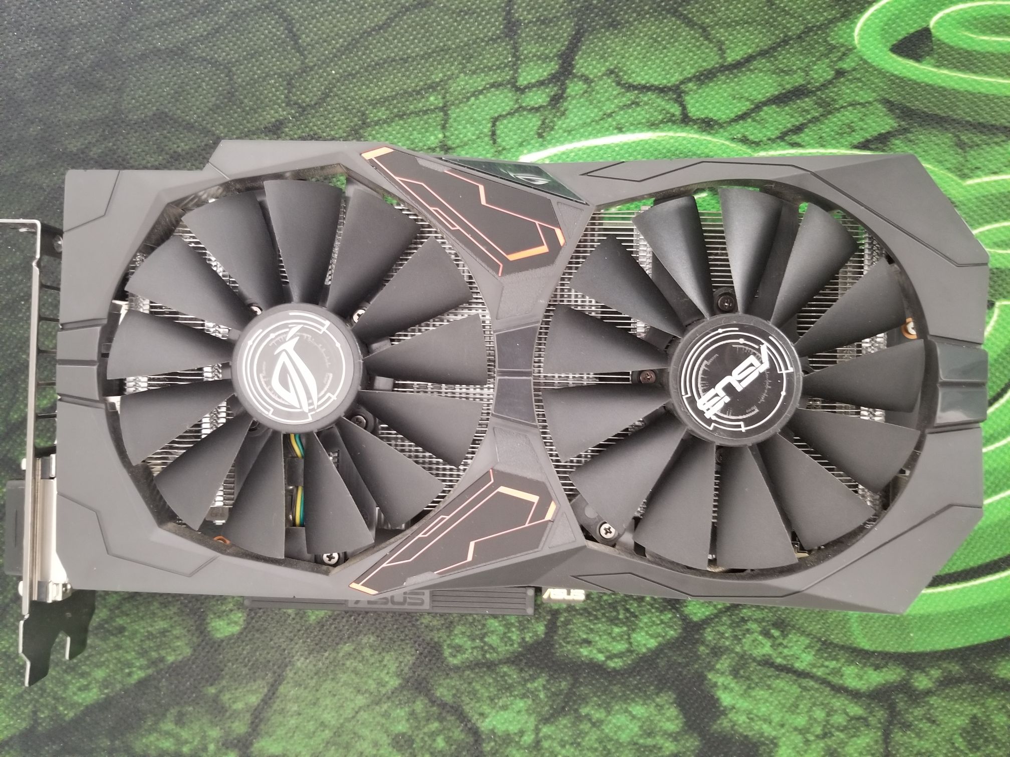 [电脑硬件]出在保华硕猛禽1050ti 包邮 暂出