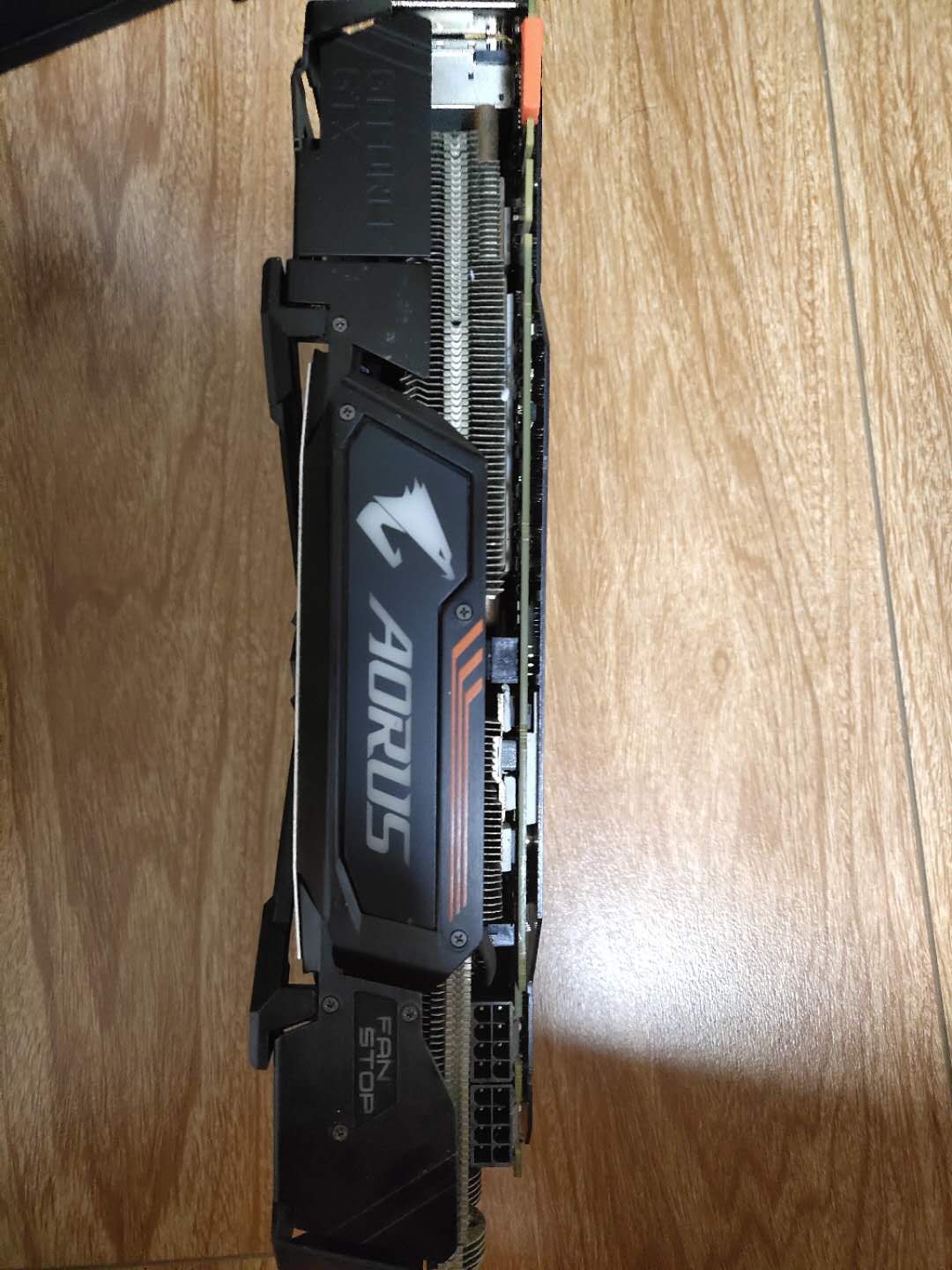电脑硬件技嘉1080ti