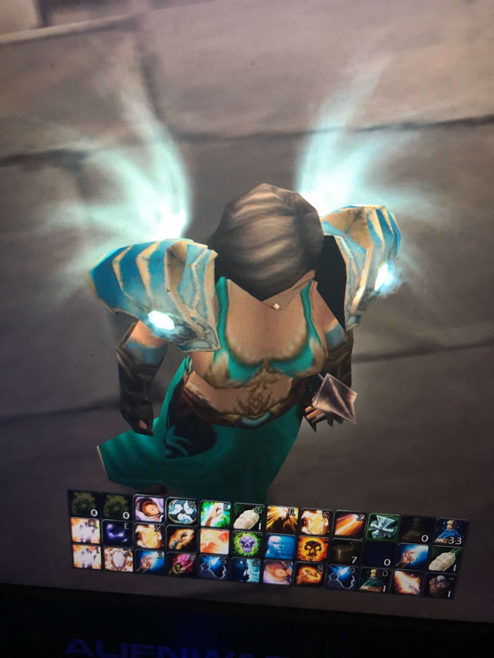 牧师t3的肩膀的翅膀的特效到底是个什么样子的