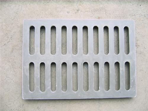 问一个比较傻逼的问题 一般路边不是有那种长方形排水沟吗,盖是