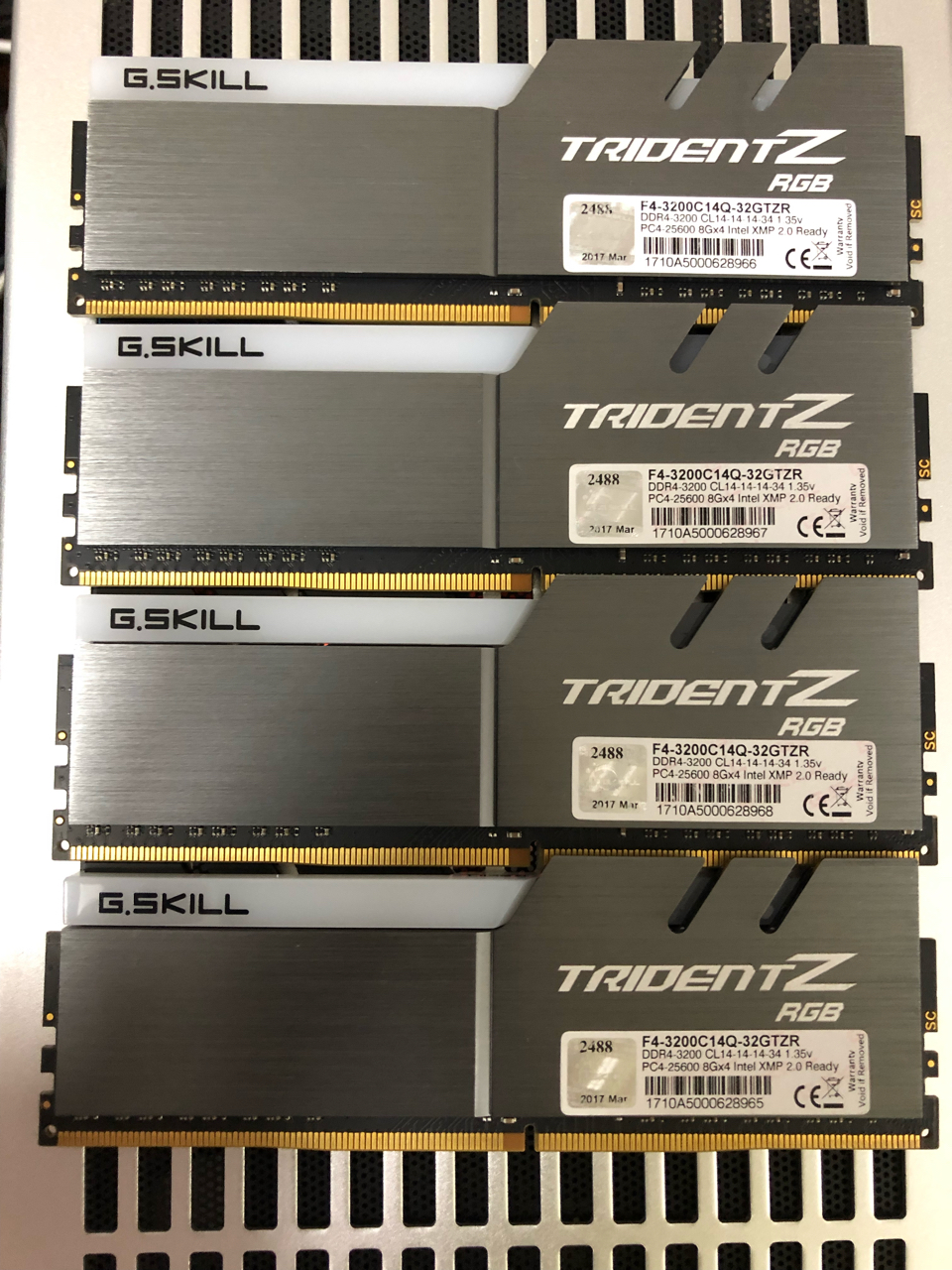 电脑硬件幻光戟3200c14稳跑4600已出