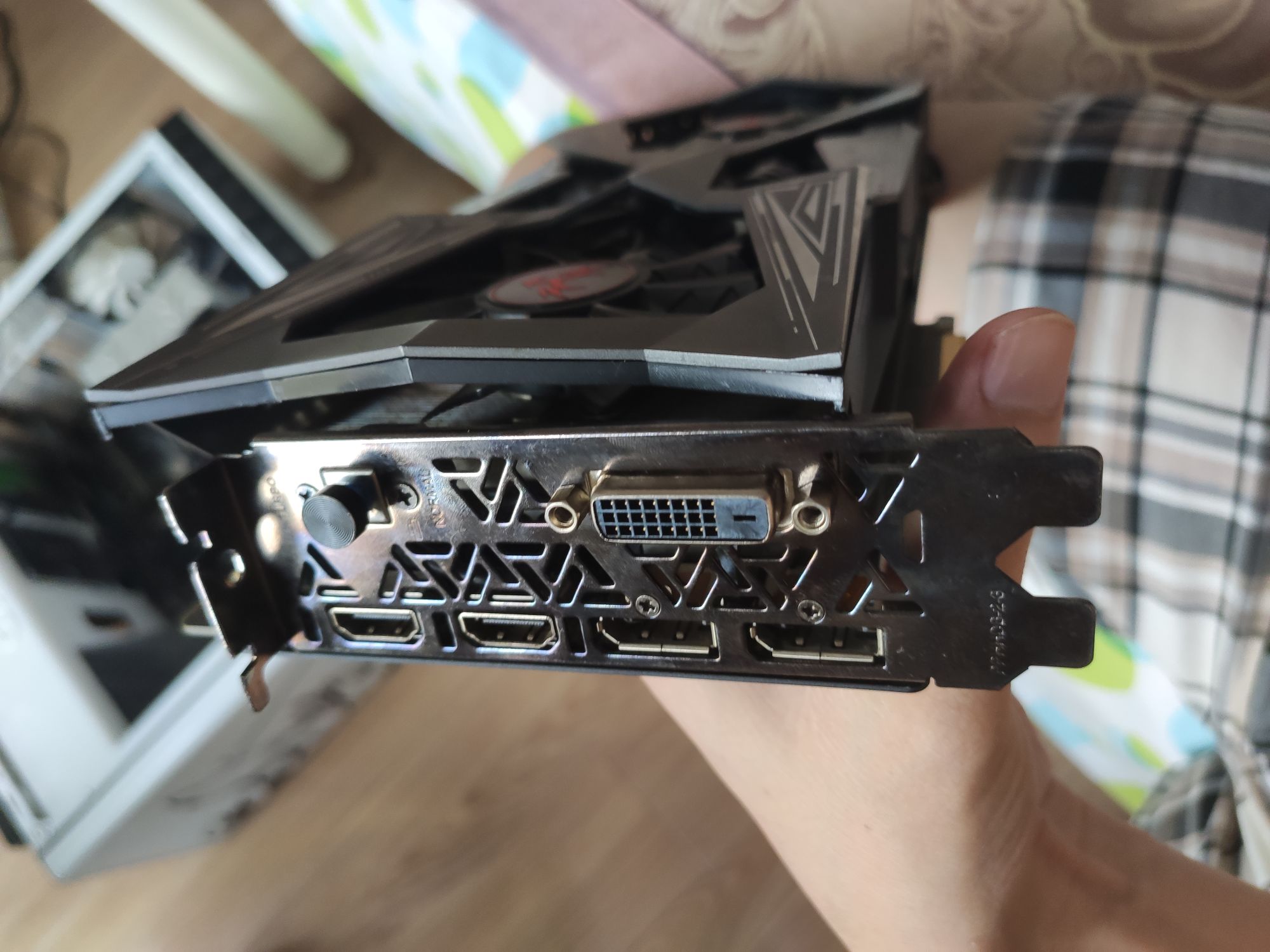 电脑硬件出一块gtx1070ti七彩虹火神xtop显卡已出已出