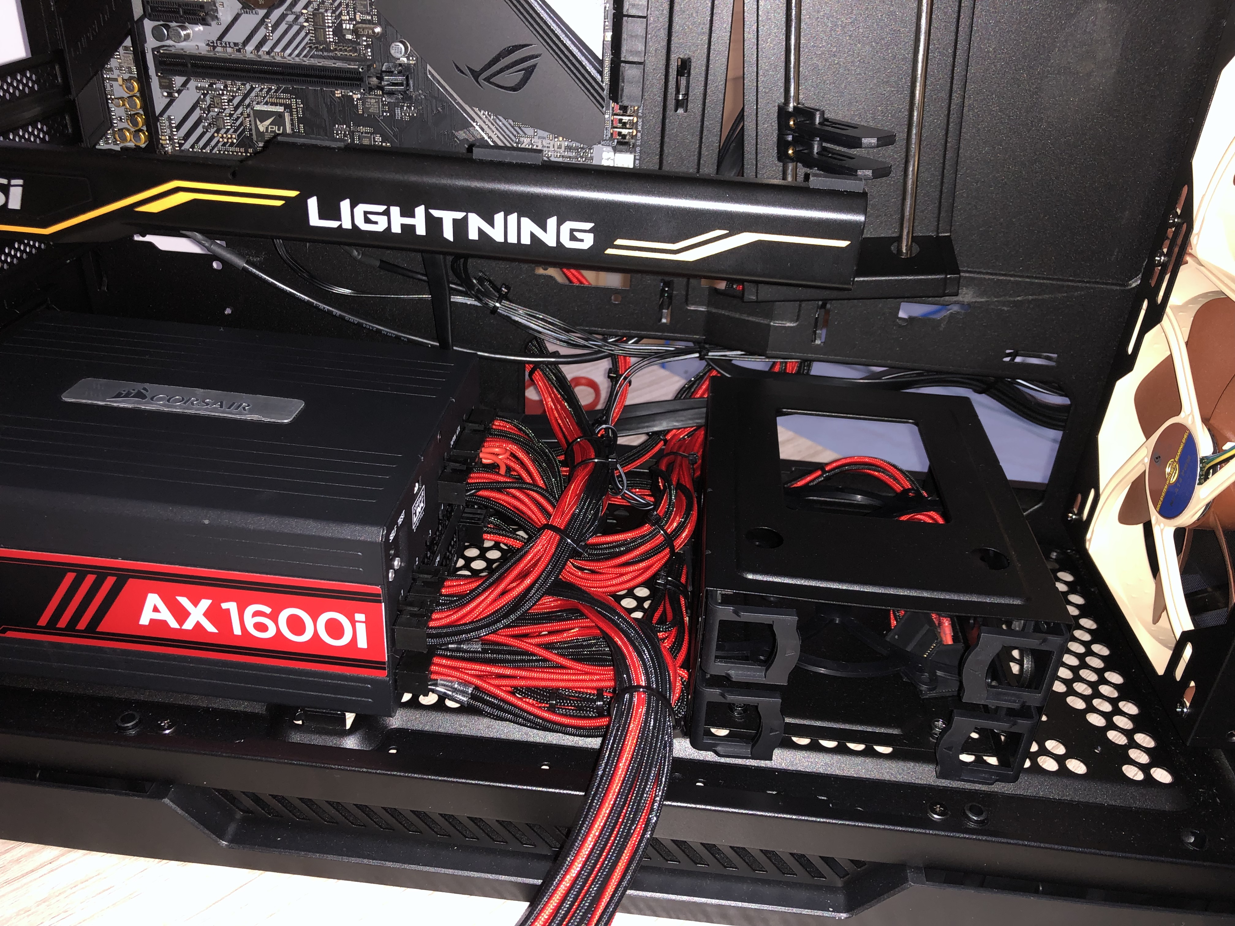 作业贴疯狂走线第二季rog猛禽太阳神gx601