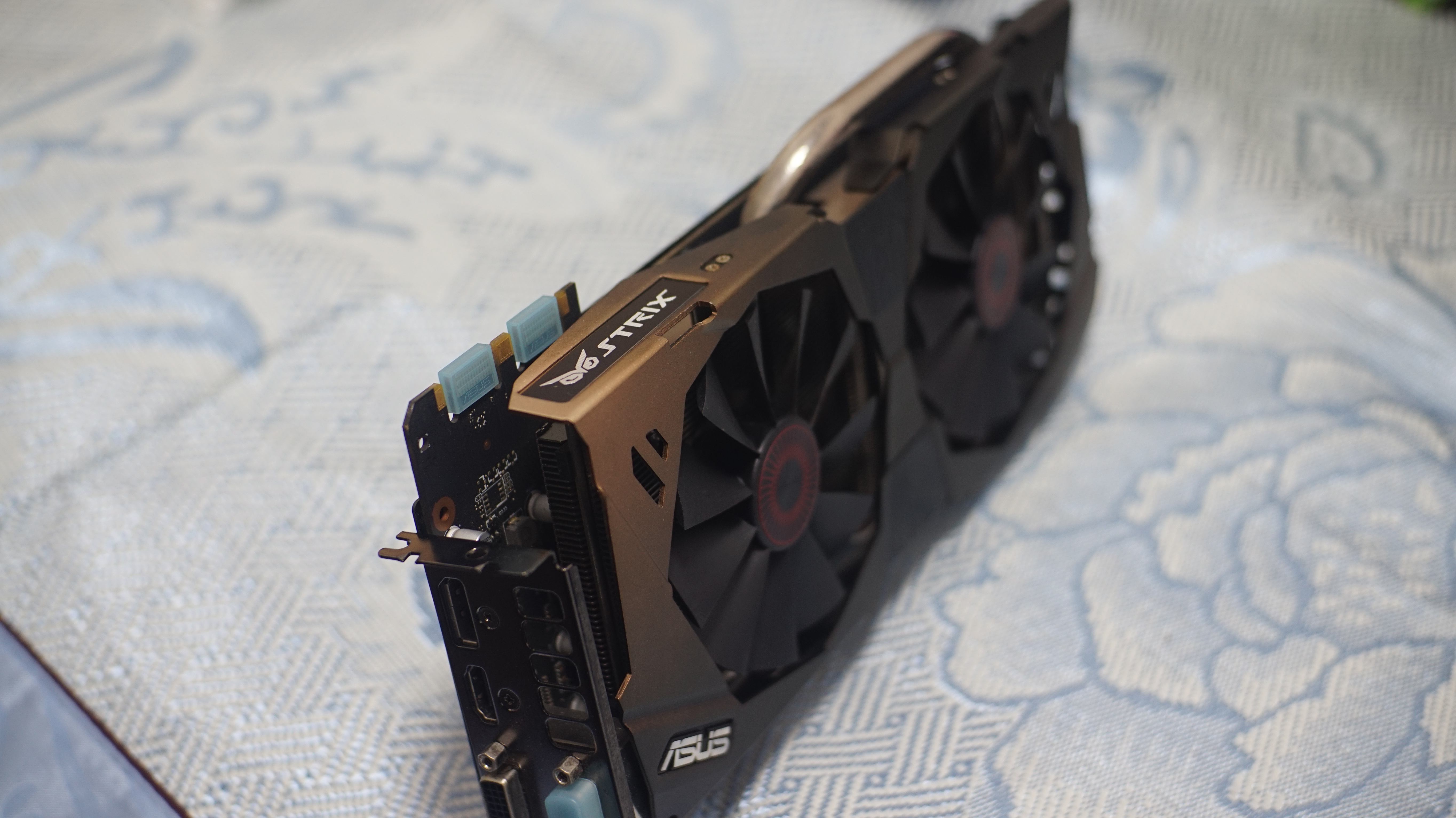 电脑硬件出自用华硕猛禽战枭gtx970一张600包邮已售出